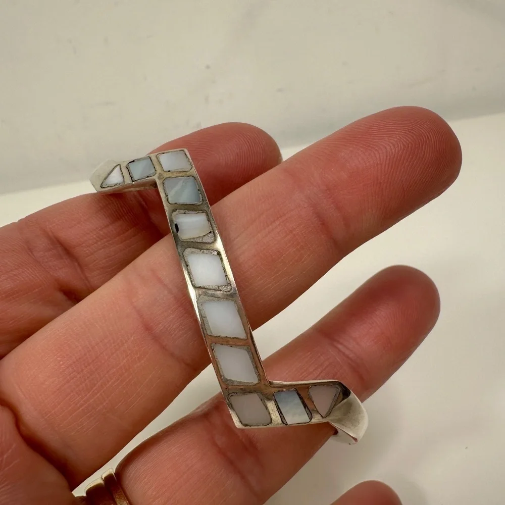 Navajo Flush Mount Mother of Pearl Sterling Silver Cuff Bracelet
